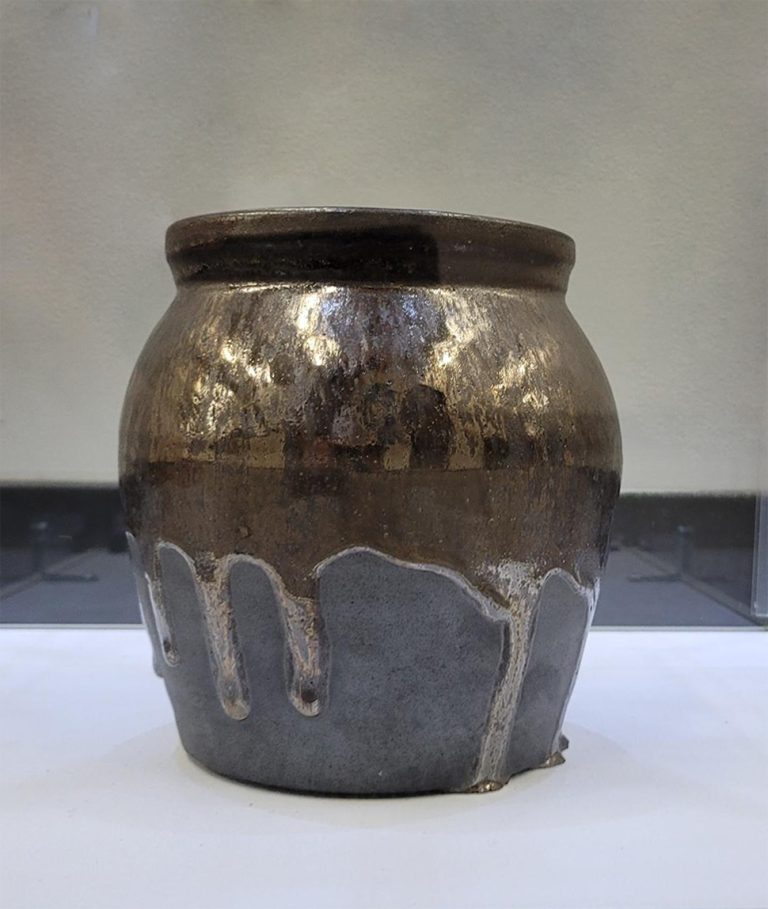 Hand-thrown Pottery - Larry Galloway