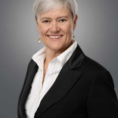 headshot of Commissioner Claudia Thomas